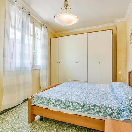 Stunning In Camporosso With 2 Bedrooms And Wifi Кампороссо